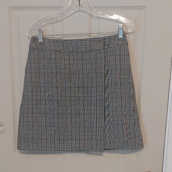 a new day Dresses & Skirts - a new day Black White Houndstooth Plaid Fully Lined Wrap Mini Skirt Size 12